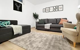 2 Zimmer Apartment Im Zentrum Von Stuttgart
